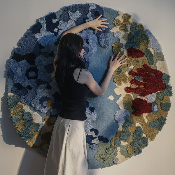 Tapis Rond Laine Artisanal Motif Floral Bleu Océan – Salon & Chambre