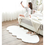 Tapis Forme Irrégulière Fausse Fourrure Blanc – Chambre 6