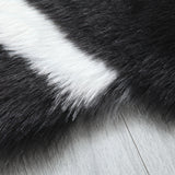 Tapis Forme Panda / Koala Imitation Fourrure Longue – Blanc et Noir 3