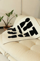 Tapis Tufté Géométrique Pictogrammes – Noir, Blanc & Marron – Chevet 3