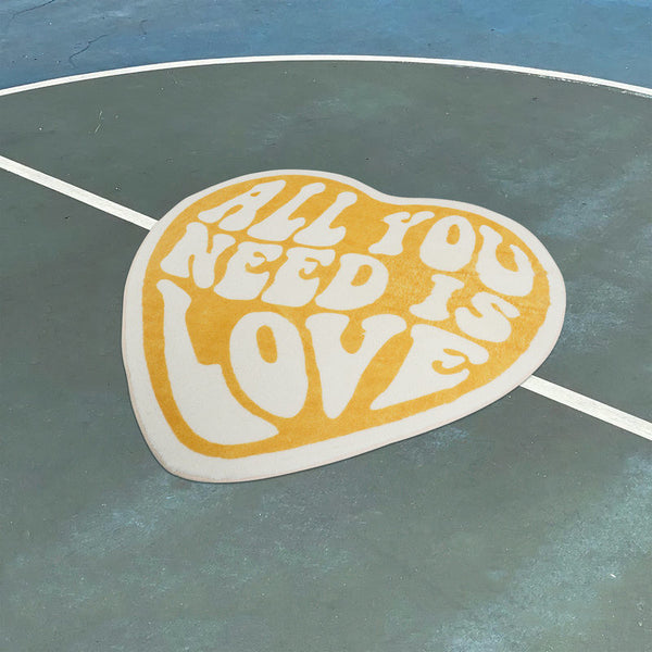 Tapis Forme Cœur Motif All You Need Is Love – Chambre & Décoration