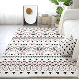 Tapis Berbère Blanc Crème Motifs Géométriques Noirs – Salon & Chambre 7