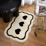 Tapis Forme Irrégulière Noir & Blanc Motif Cœurs – Salle de Bain & Salon 10