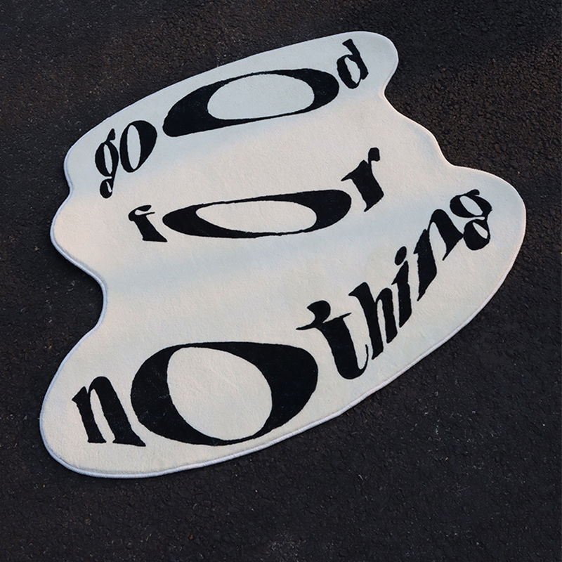 Tapis Irrégulier Lettres Typographiques Streetwear Noir Blanc — Tapinna®